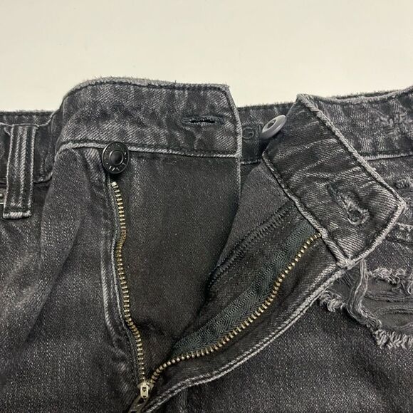 American Eagle Black Destroyed Distressed Whisker Faded Mom Shorts - Size 10 - Picture 13 of 16